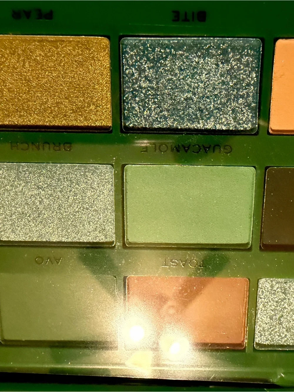 Green & Gold Eyeshadow Palette - Multifinish Shades